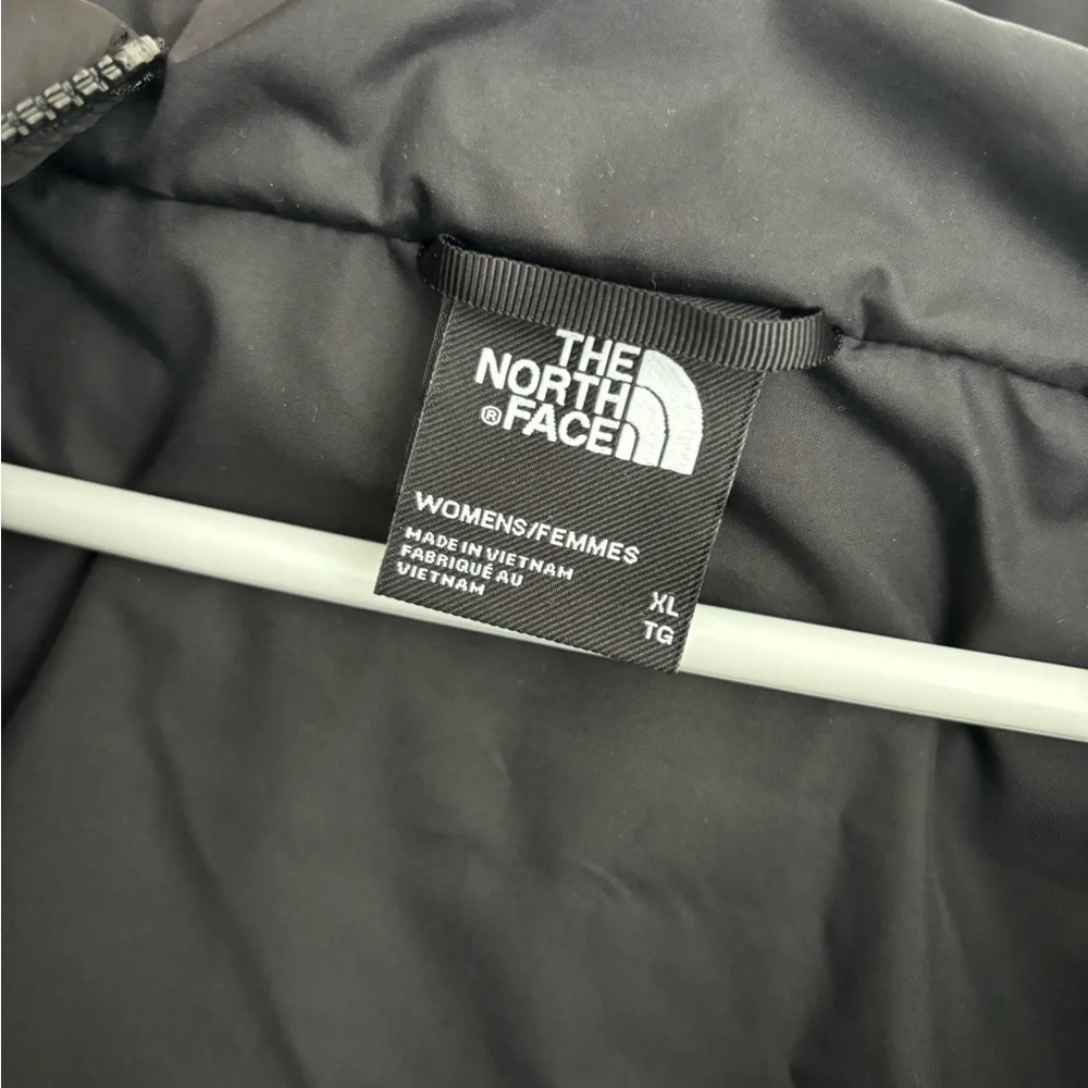 Women’s Frost Fall Hooded North Face Jacket- New with tags. - Picture 3 of 7